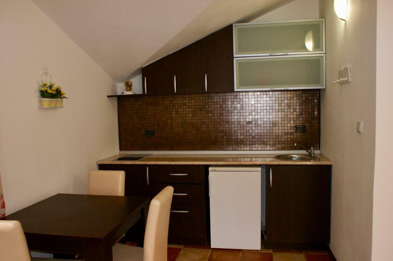 Studio Apartments Morinj Экстерьер фото