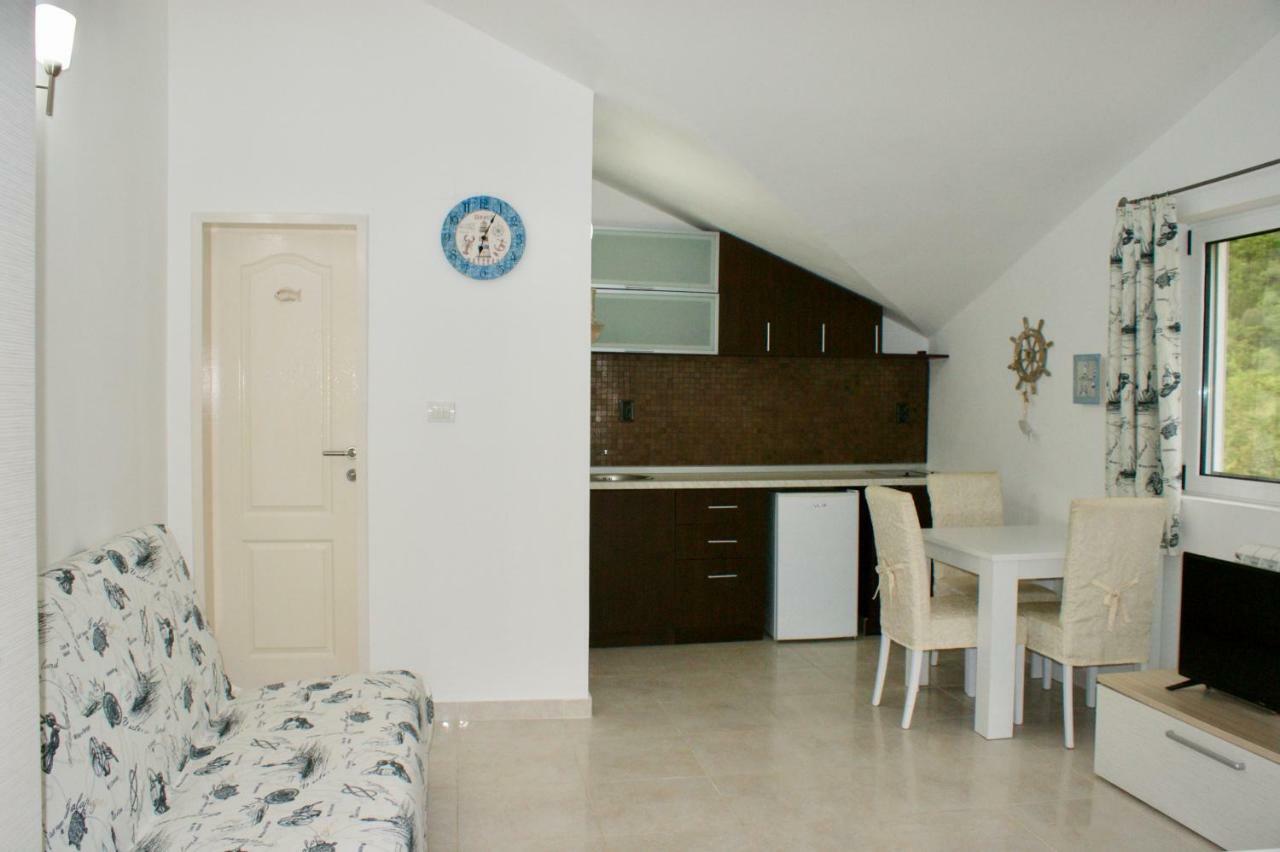 Studio Apartments Morinj Экстерьер фото