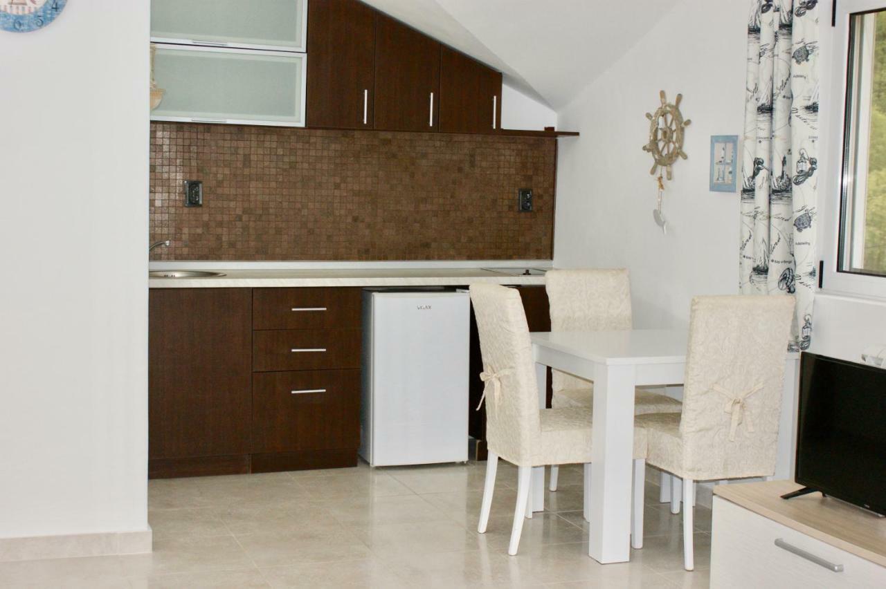 Studio Apartments Morinj Экстерьер фото