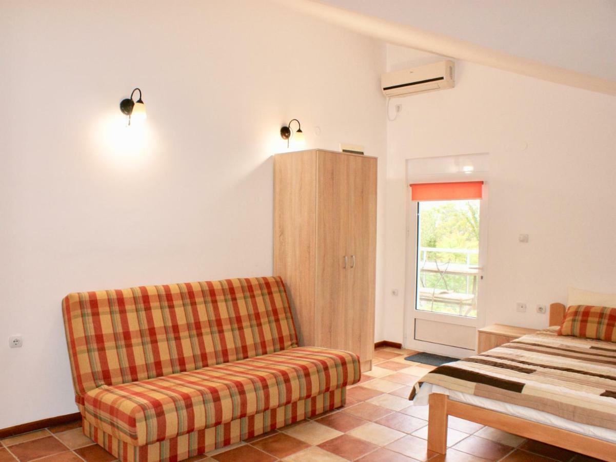 Studio Apartments Morinj Экстерьер фото
